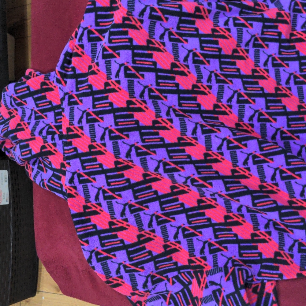 Sweaters - Picture 3 of 4